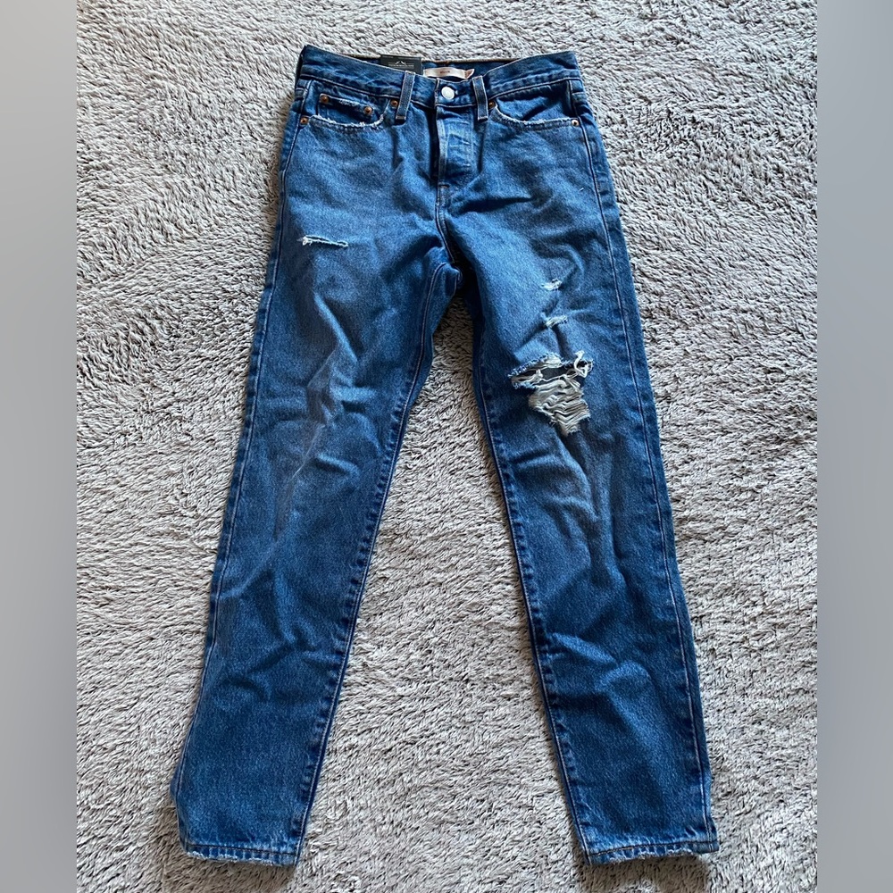 levi’s blue wedgie jeans